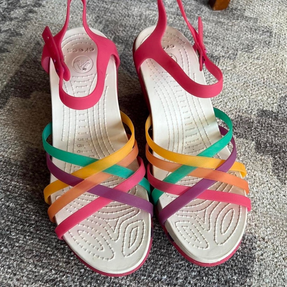 Crocs rainbow multicolor heels sandals size 9
